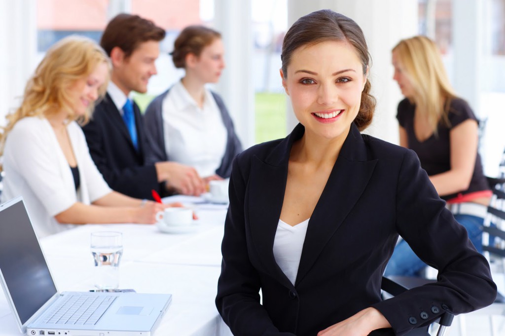 ejecutivos_emprendedores_empresa_negocios_oficina_despacho_empresaria_ejecutiva