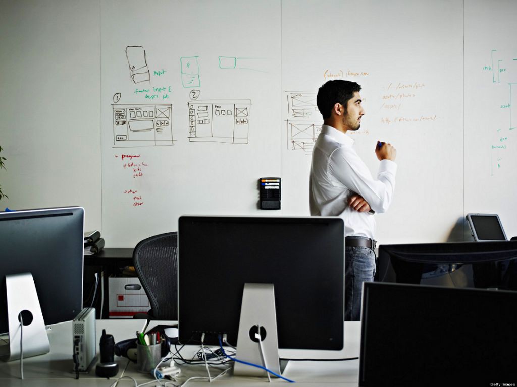 emprendedor-comienza-a-pensar-fuera-de-la-caja