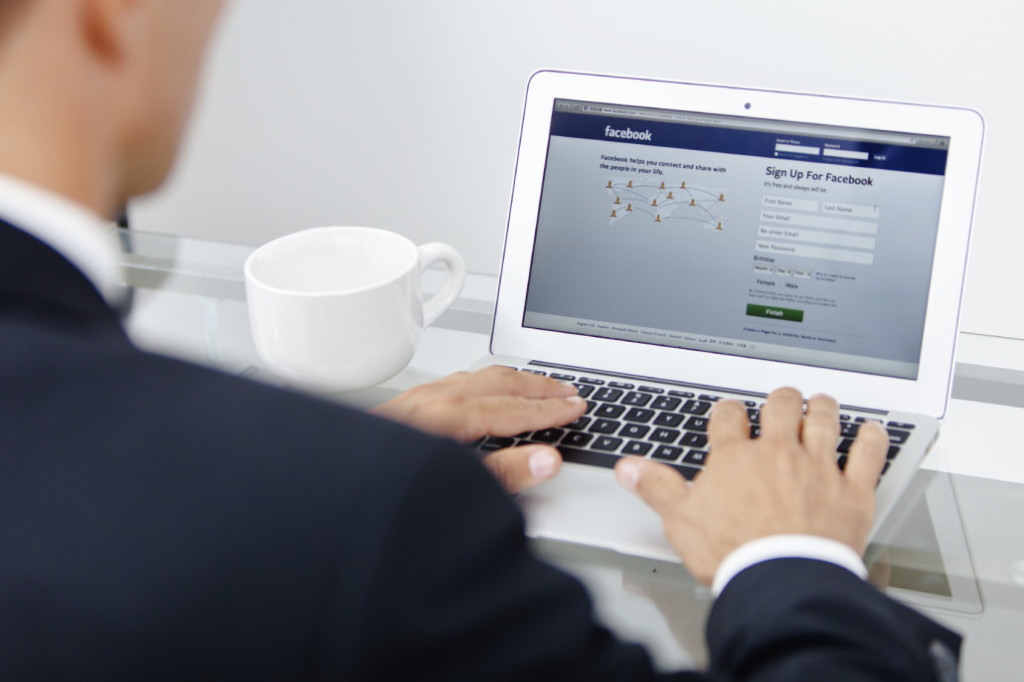 ico-destinonegocio-mensaje-privado-istock-getty-images-1030x686