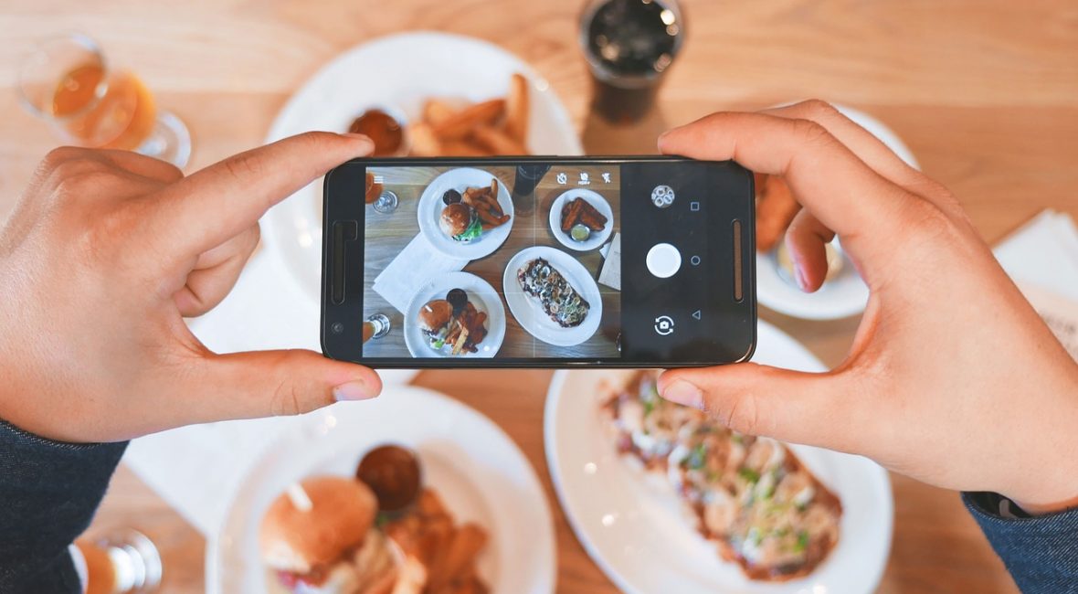 8 Tips para promocionar un restaurante en Facebook