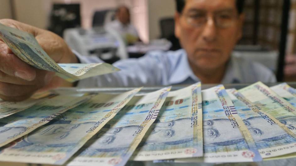 Aprovecha la gratificación para reducir tus deudas