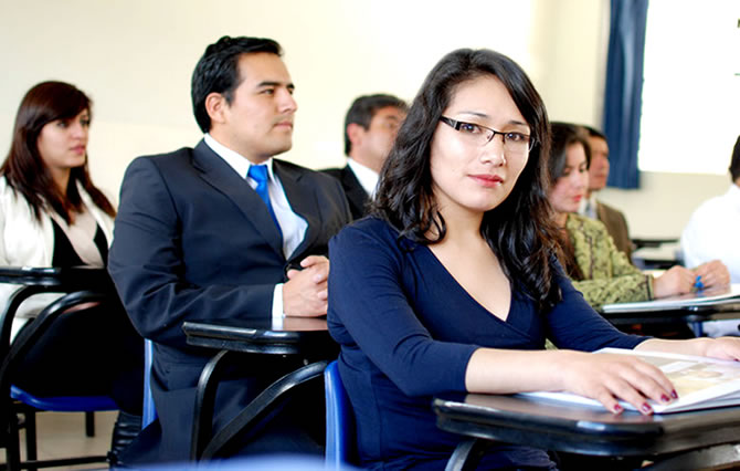 Conoce 4 opciones para becas de estudios profesionales