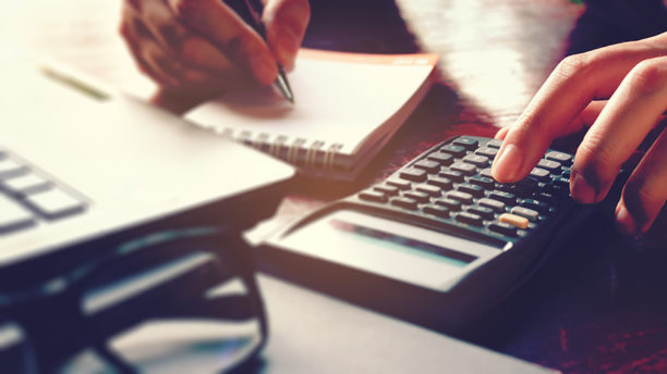 ¿Qué usar: tarjeta de crédito o préstamo en efectivo?
