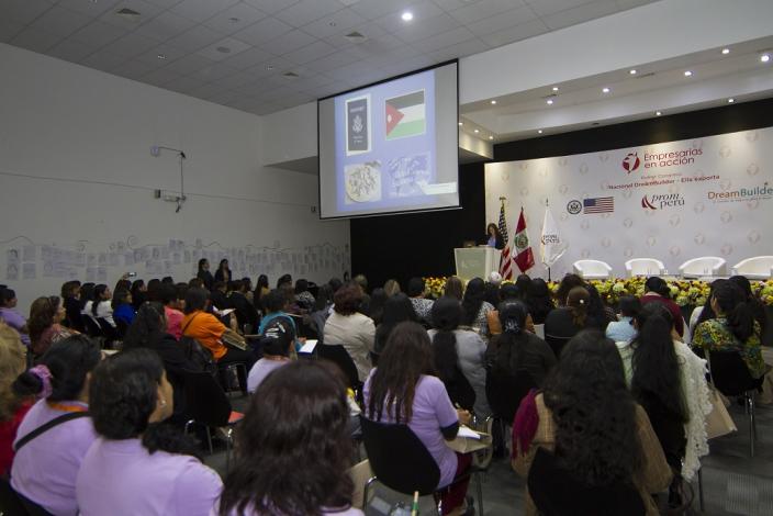 Capacitación gratuita para mujeres emprendedoras 