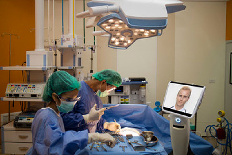 La primera cirugía con 5G y dispositivos de salud