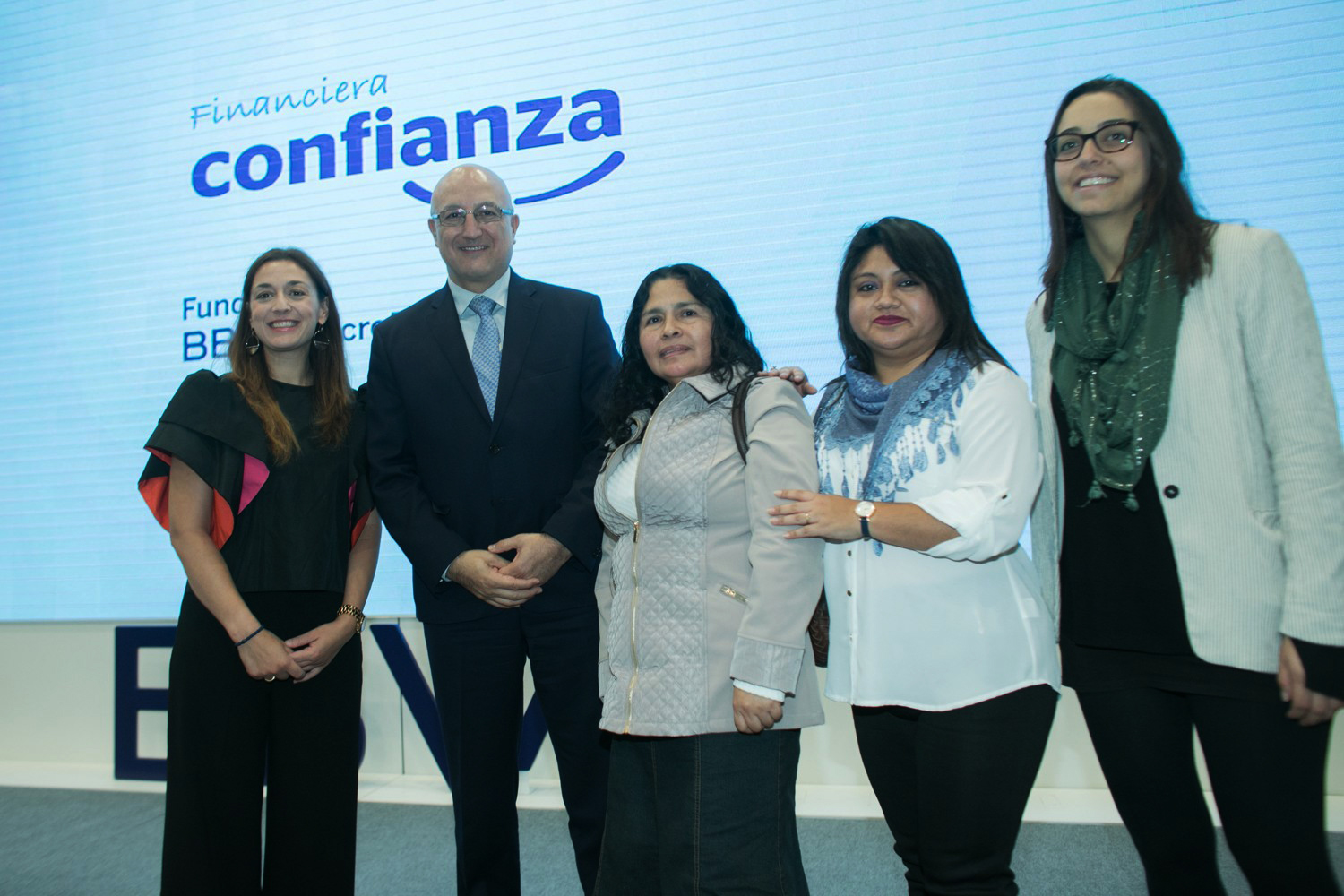 Crecen créditos para emprendedoras
