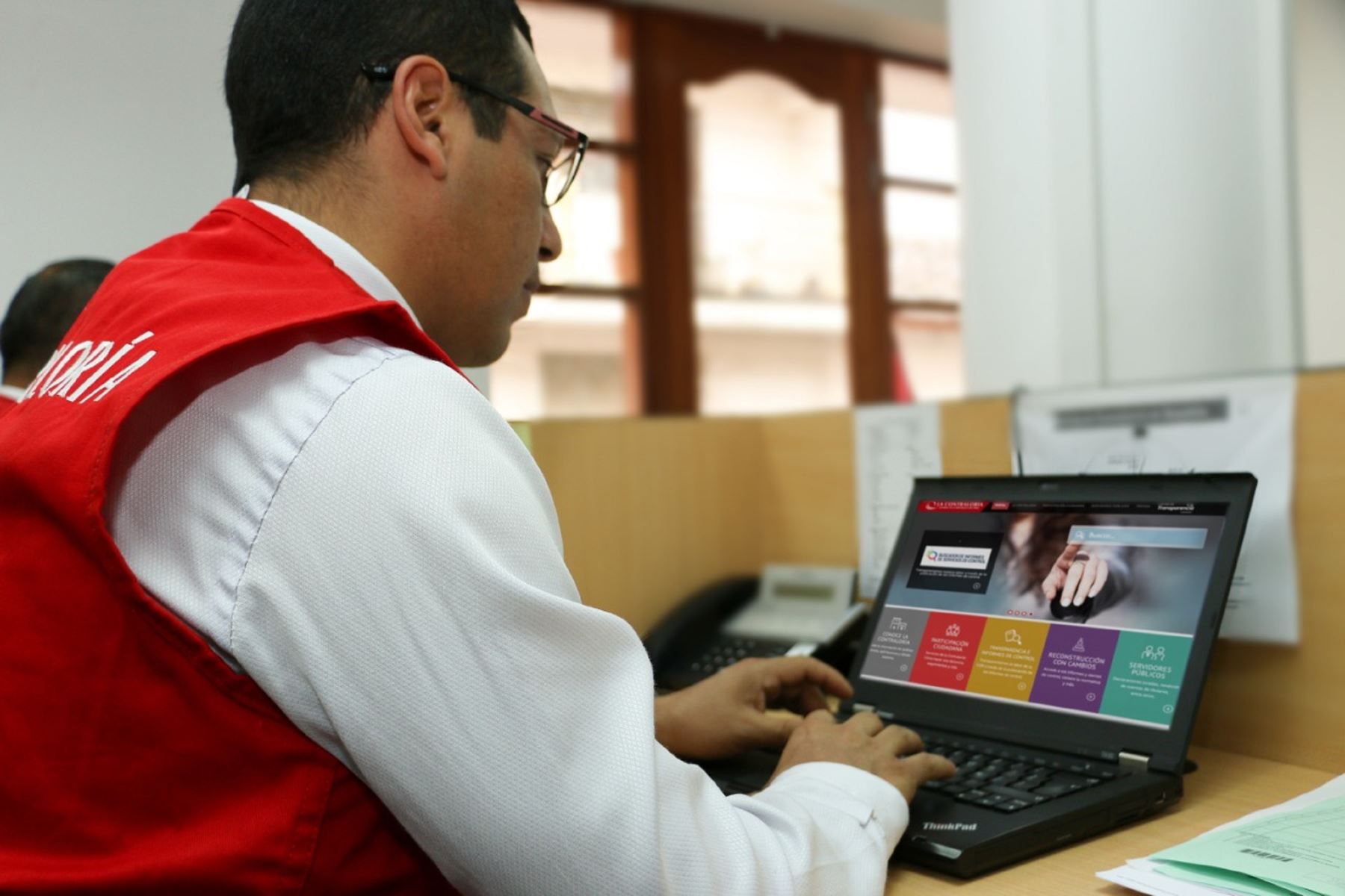 ¿Más de 30 años?: Certificado laboral gratis