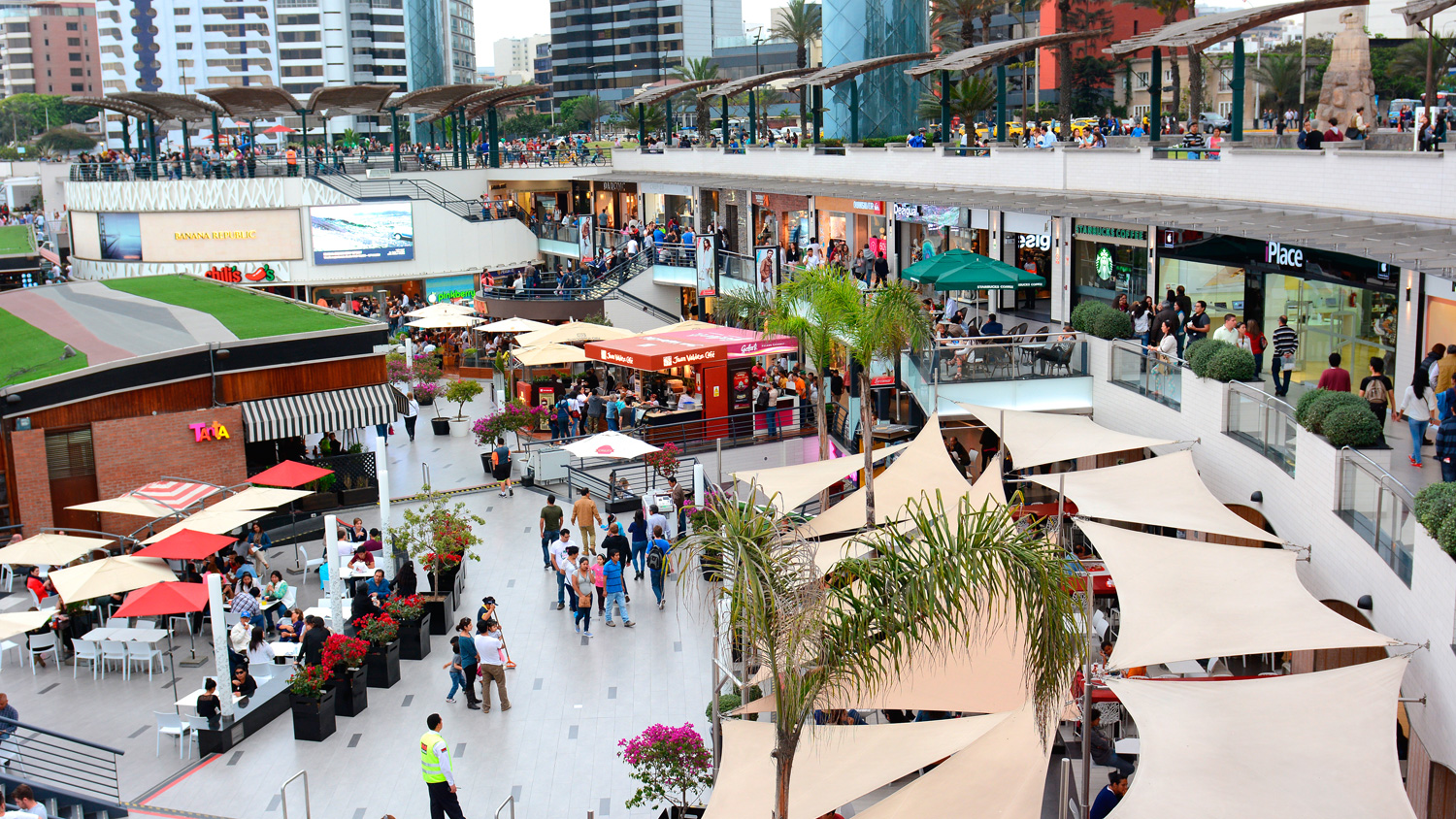 Gobierno aprueba DS para reapertura de malls